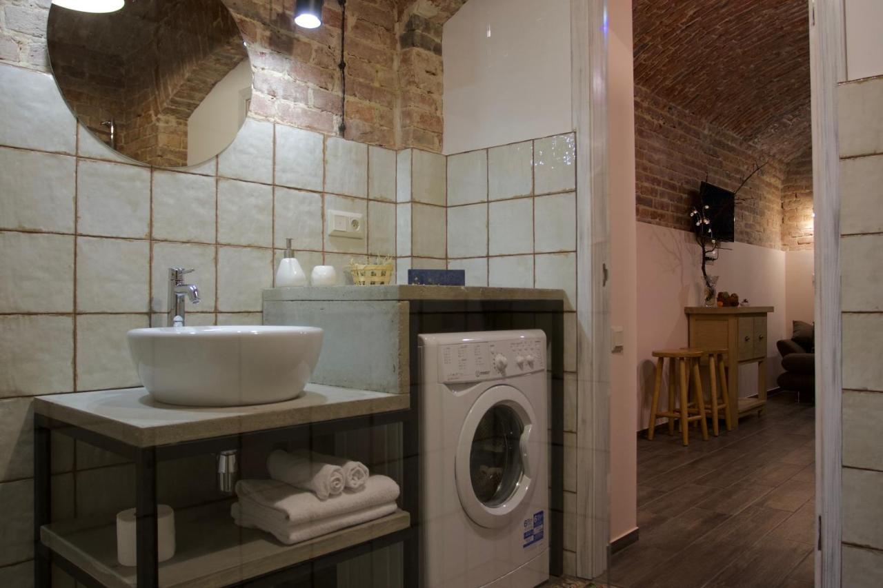 Мури Старого Львова Apartment Екстериор снимка